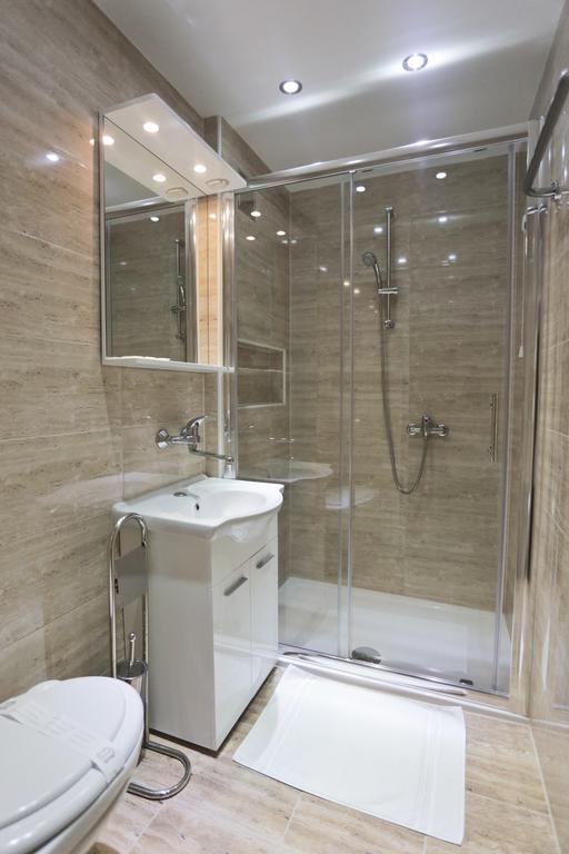 Hotel Martini Zagreb Hotel And Restaurant Sesvete Room photo
