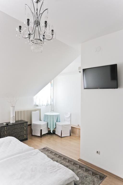Hotel Martini Zagreb Hotel And Restaurant Sesvete Room photo